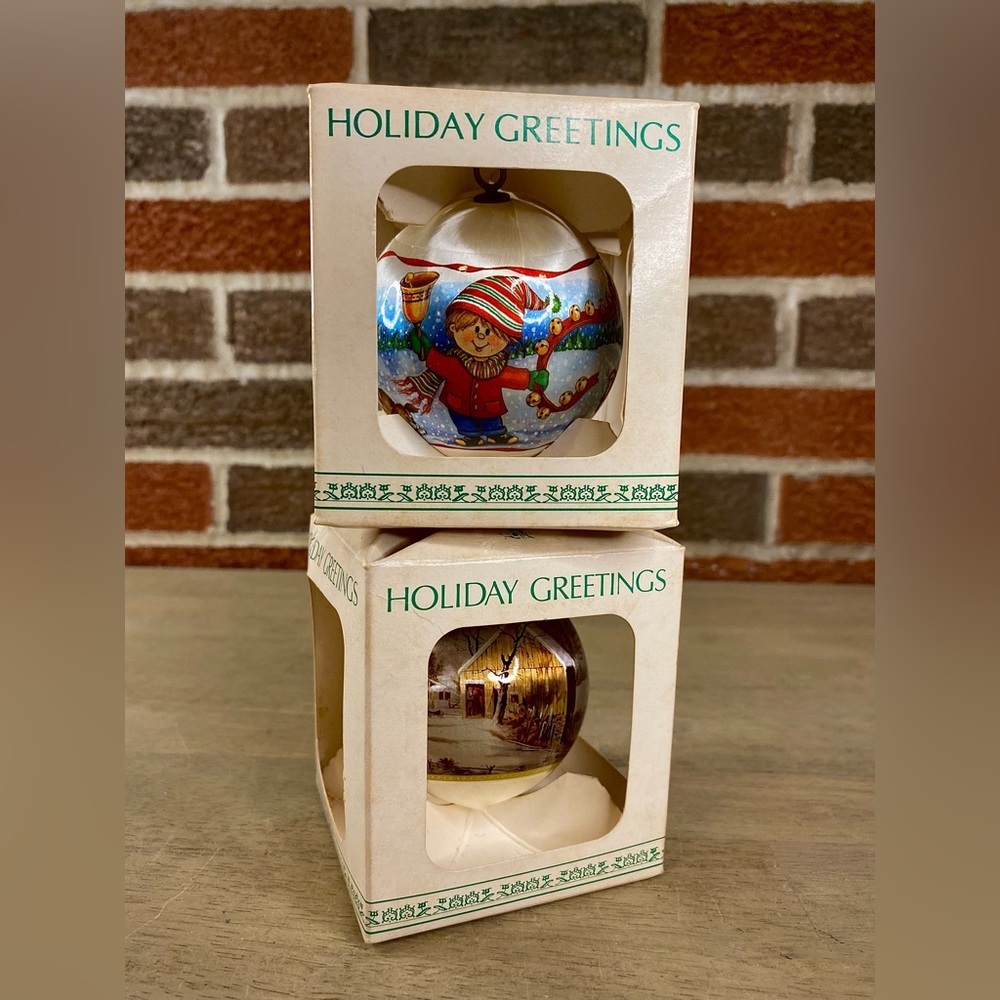 Vintage Holiday Greetings Satin Unbreakable Ball Ornament With Box Christmas 2